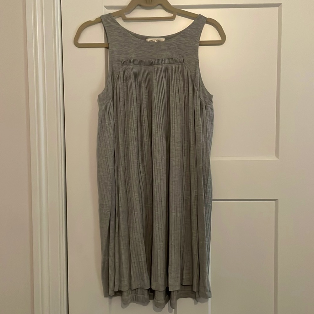 Like New Sleeveless Dress